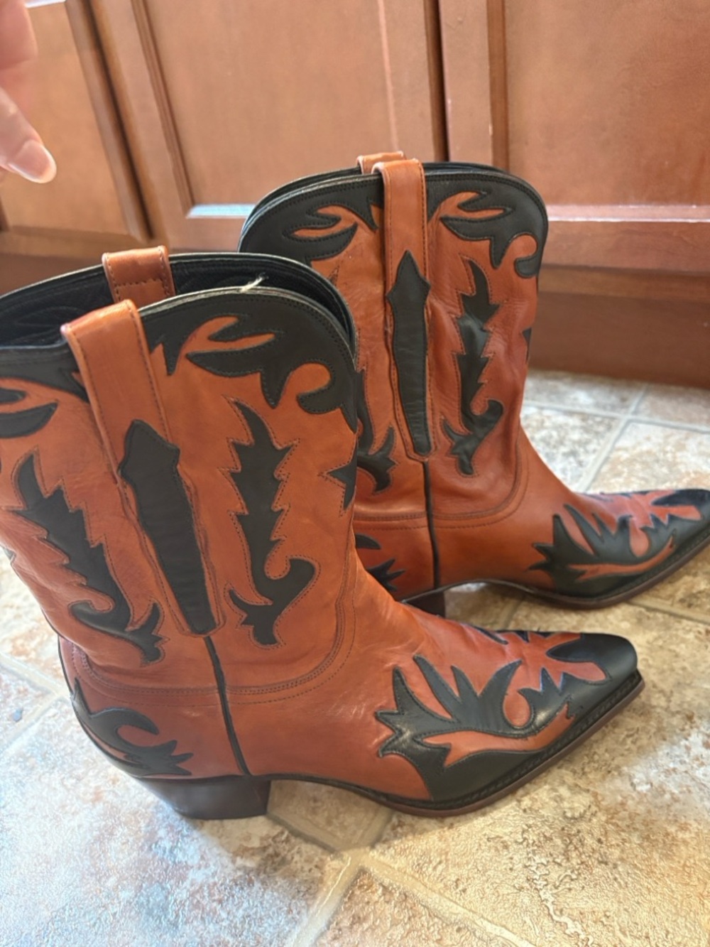 Women’s Tan and Black Western Embroidered Heeled Boots
